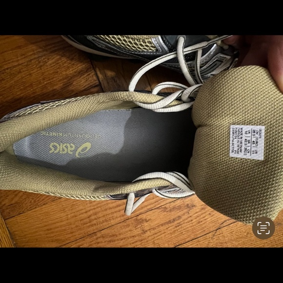 Asics Tan and Black Sneakers - Picture 4 of 4